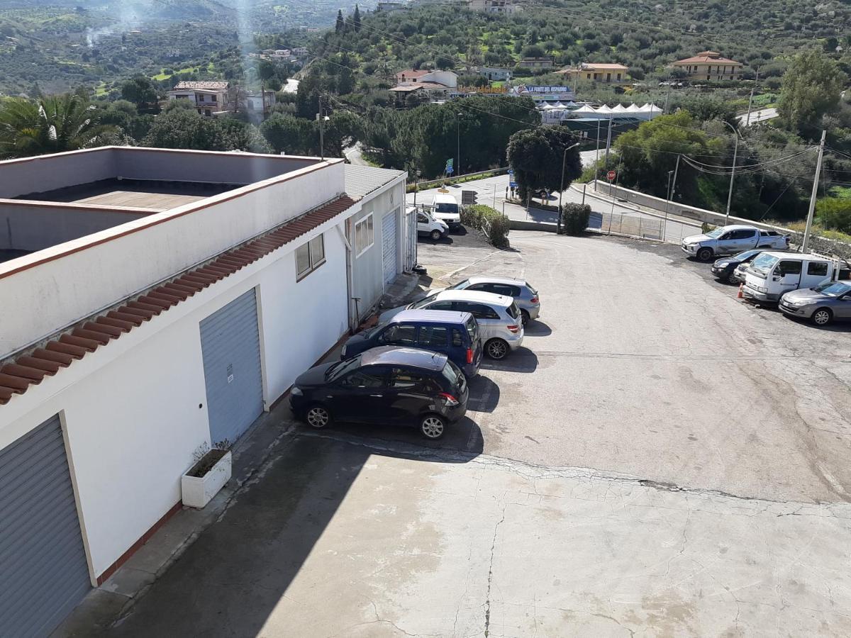 Il Moro Di Sicilia Apartment テルミニ・イメレーゼ エクステリア 写真